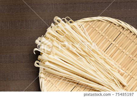 Inaniwa udon, dried hairpin, hairpin 75485197