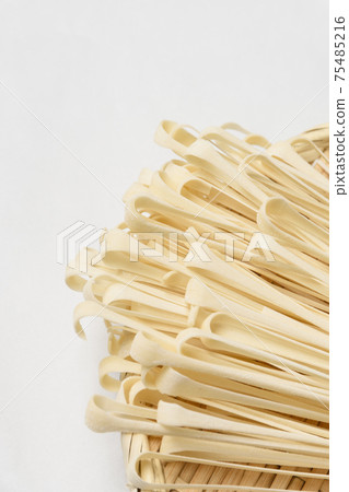 Inaniwa udon, dried hairpin, hairpin Inaniwa udon, dried hairpin, hairpin 75485216