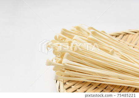 Inaniwa udon, dried hairpin, hairpin Inaniwa udon, dried hairpin, hairpin 75485221