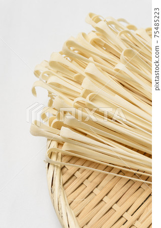 Inaniwa udon, dried hairpin, hairpin 75485223