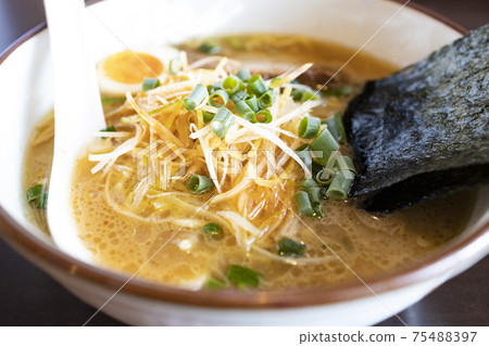 Delicious onion ramen Delicious onion ramen 75488397