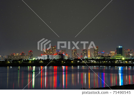 Tokyo Tower seen from Tokyo Bay Tokyo Tower seen from Tokyo Bay 75490545
