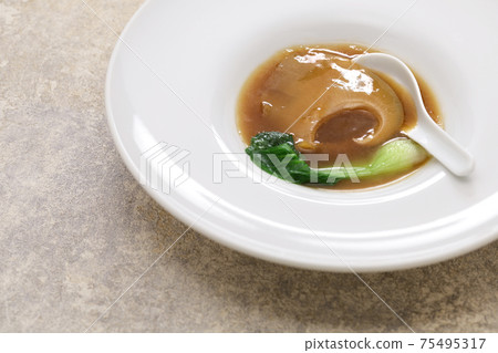 鯊魚翅湯 75495317