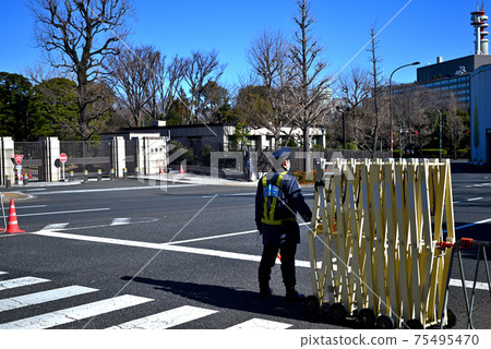 barricade barricade 75495470