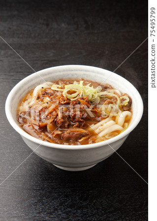 Burdock and beef udon 75495799