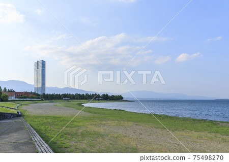 Scenery of Lake Biwa Yumihama, Otsu City, Shiga Prefecture 75498270