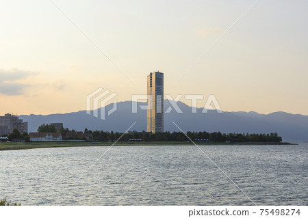 滋賀縣大津市琵琶湖濱濱風景 滋賀縣大津市琵琶湖濱濱風景 75498274