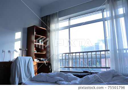 獨自生活 獨自生活 75501796