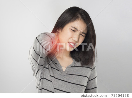 muscle pain from office syndrome. 75504158