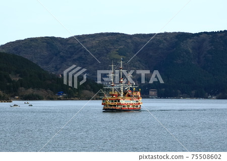 海盜船蘆之湖富士箱根伊豆國家公園神奈川縣箱根町 海盜船蘆之湖富士箱根伊豆國家公園神奈川縣箱根町 75508602