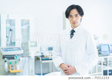 Hospital medical ICU doctor doctor hospitalization 75511153