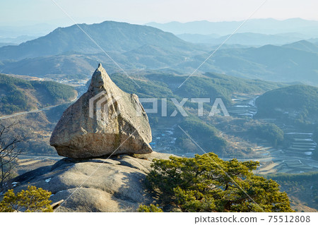 Hwangmaesan Mosanjae, Mast Rock Hwangmaesan Mosanjae, Mast Rock 75512808