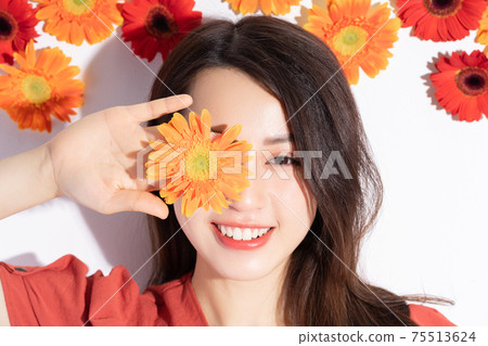 Woman beauty, flower 75513624