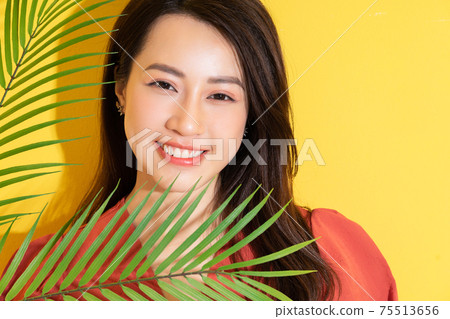 Woman summer 75513656