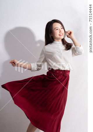 Woman beauty Woman beauty 75514444