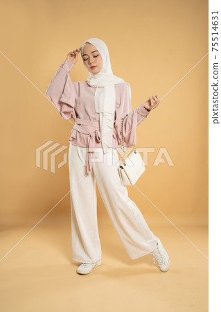 beautiful young woman muslim asian dressed in the hijab modern style beautiful young woman muslim asian dressed in the hijab modern style 75514631