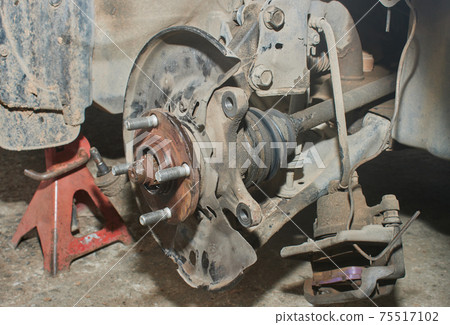 Car Wheel Hub and Drive Axle Shaft and Shock Absorber and Brake Caliper Car Wheel Hub and Drive Axle Shaft and Shock Absorber and Brake Caliper 75517102