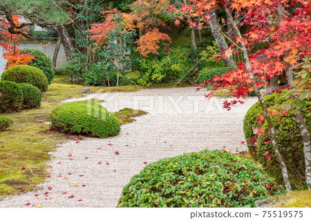 Japanese Garden Of Dry Landscape Where Stock Photo 75519575 Pixta Japanese Garden Of Dry Landscape, Dry Landscape Garden Description