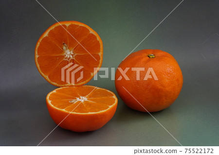 Brand mandarin orange Asumi from Mie prefecture Brand mandarin orange Asumi from Mie prefecture 75522172