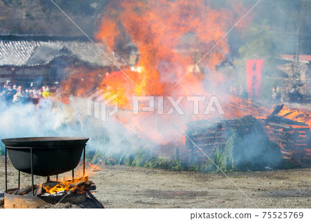 東京高尾山藥王院火行祭 75525769