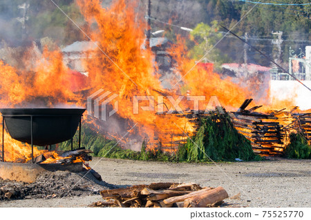 東京高尾山藥王院火行祭 東京高尾山藥王院火行祭 75525770