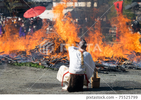 東京高尾山藥王院火行祭 75525799