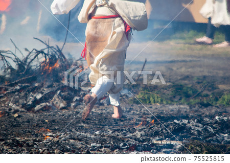 Tokyo Takaoyama Yakuouin Firewalking Festival 75525815