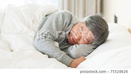 asian senior man sleep well 75528626