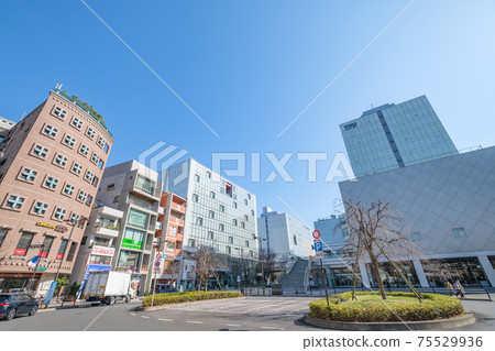 Cityscape: Rotary and cityscape in front of Tokyo Denki University Adachi-ku, Tokyo Cityscape: Rotary and cityscape in front of Tokyo Denki University Adachi-ku, Tokyo 75529936