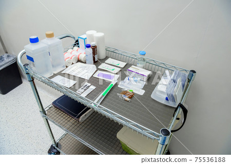 Medications prepared for surgery on the operating table. Medications prepared for surgery on the operating table. 75536188
