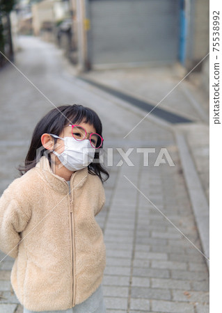 兒童女孩負面形象 75538992