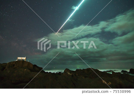 2021/03/14 02:47 A large fireball observed in the Kanto area before dawn (at Nojimazaki, the southernmost tip of the Boso Peninsula) 2021/03/14 02:47 A large fireball observed in the Kanto area before dawn (at Nojimazaki, the southernmost tip of the Boso Peninsula) 75538996