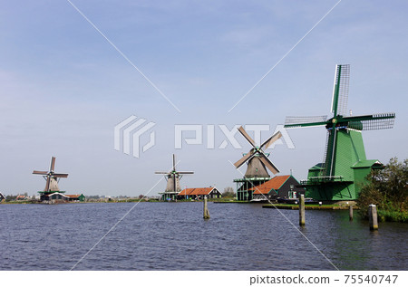 Zaanse Schans windmills in the Netherlands 75540747
