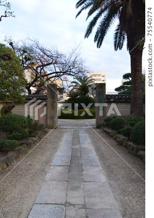 The precincts of Kenhonji Temple (4-1-30 Higashiin-cho, Sakai-ku, Sakai-ku, Osaka) 75540774