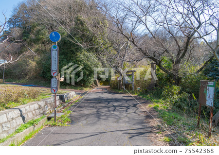 Kinugasayama Trailhead (Omihachiman City, Shiga Prefecture) Kinugasayama Trailhead (Omihachiman City, Shiga Prefecture) 75542368