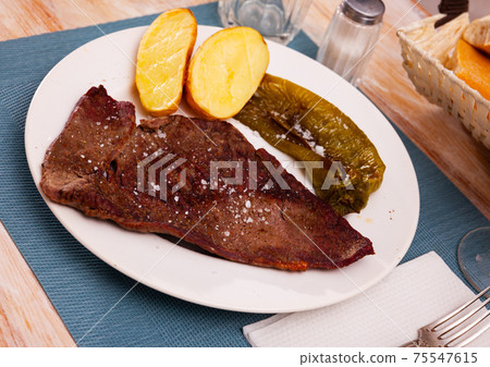 Grilled beef tenderloin steak with potato Grilled beef tenderloin steak with potato 75547615