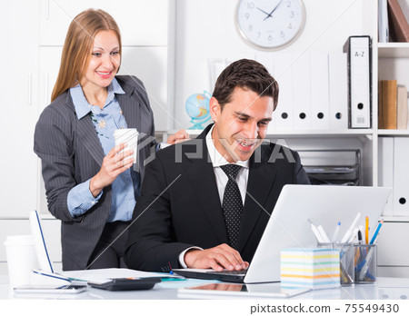 Business team working with computer 75549430