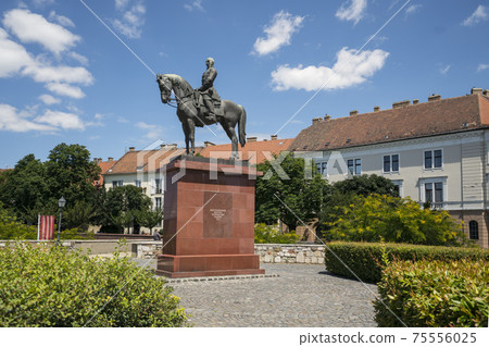 Equestrian statue in Budapest 75556025