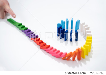 Domino effect Domino 75556192