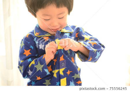 A child 75556245