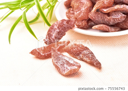 盐津桃肉 75556743