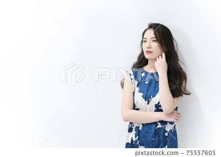 美女形象女性美白 75557605