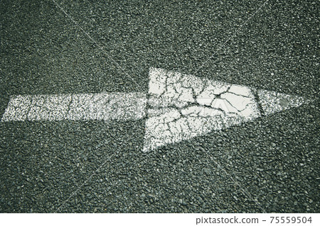 Traffic sign arrow Traffic sign arrow 75559504
