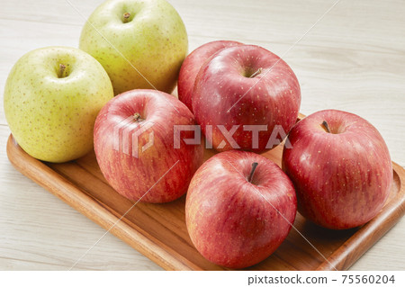 Red apple green apple Red apple green apple 75560204
