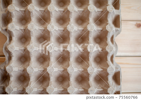 Protective cardboard packaging for storing and transporting eggs . Protective cardboard packaging for storing and transporting eggs . 75560766