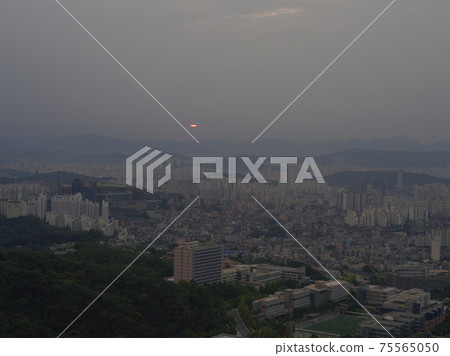 Kookmin University. Internal Ring Road. Seongbuk-gu. City Center 75565050