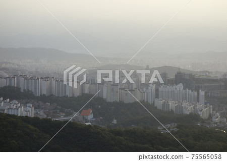 市區城北區內環路國民大學 市區城北區內環路國民大學 75565058