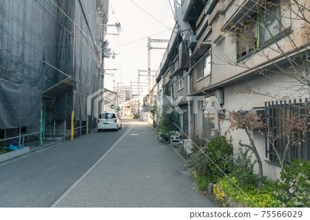 Scenery near the underpass near Ashiharabashi [Osaka underground spot] 75566029