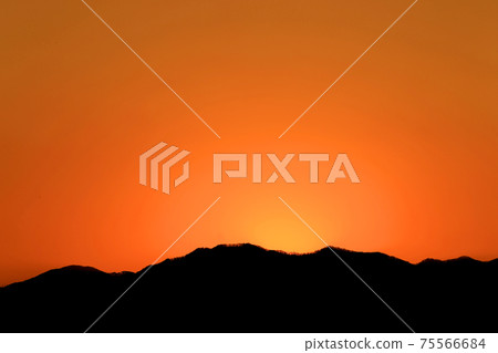 Mountains silhouette Mountains silhouette 75566684