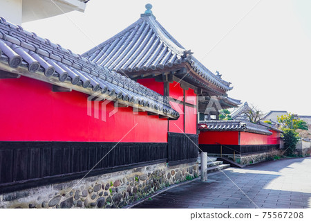 Akakabe Goganji（也稱為Akakabeji），由Kuroda Kanbei在中津開業，也曾受到福澤幸吉（Yukiichi Fukuzawa）的訪問。 75567208